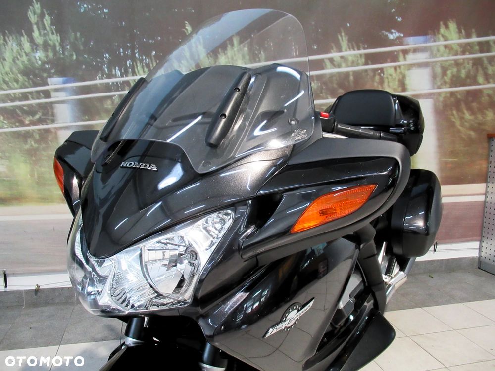 Honda ST - 15