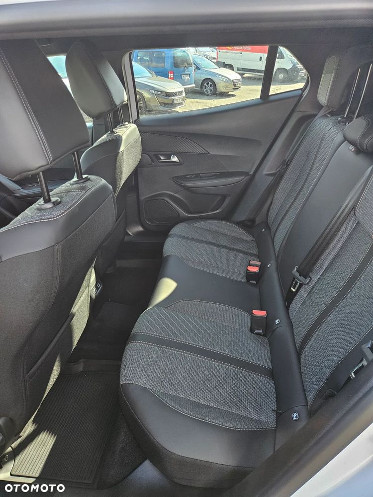 Peugeot 2008 PureTech 100 Allure S&S BVM6 - 10