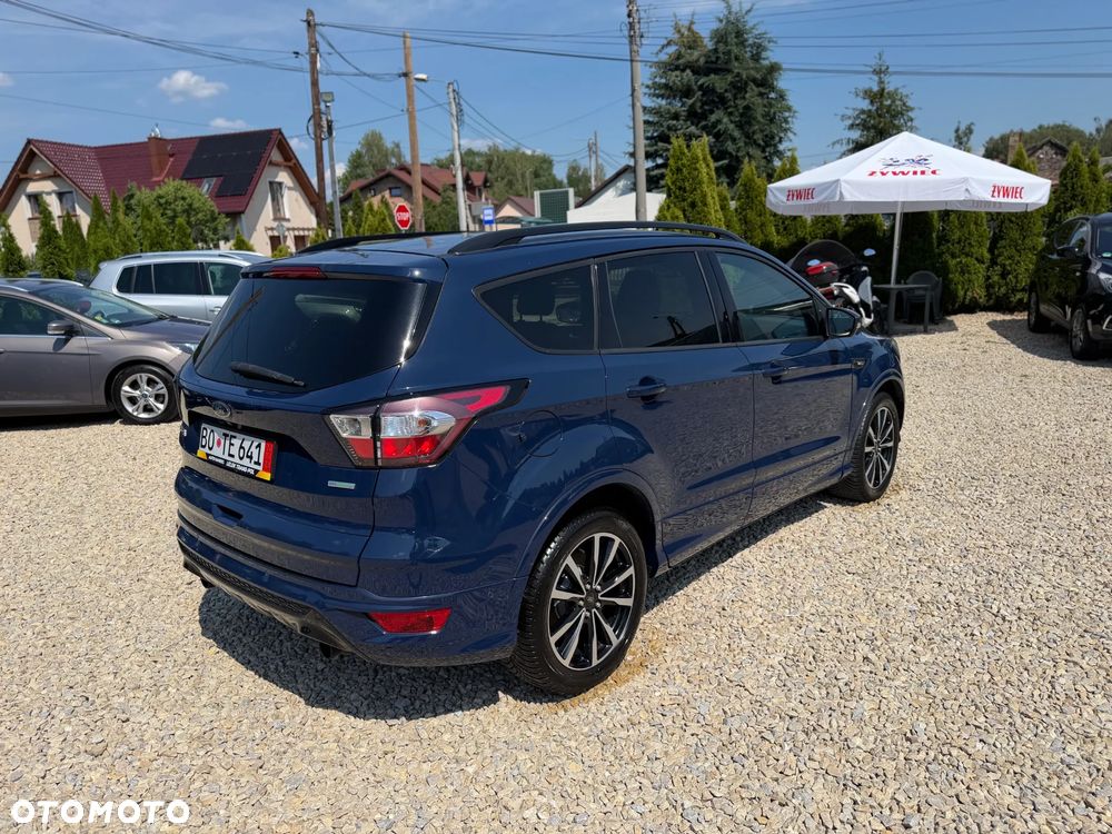 Ford Kuga 1.5 EcoBoost 2x4 ST-Line - 4
