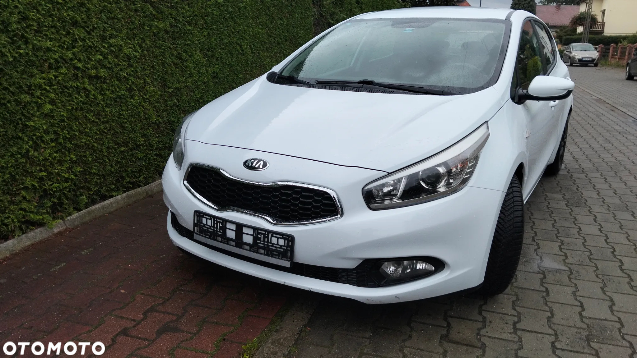 Kia Ceed - 10