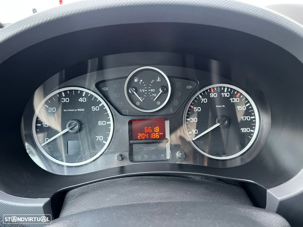 Citroën Berlingo HDI EAT8 - 23