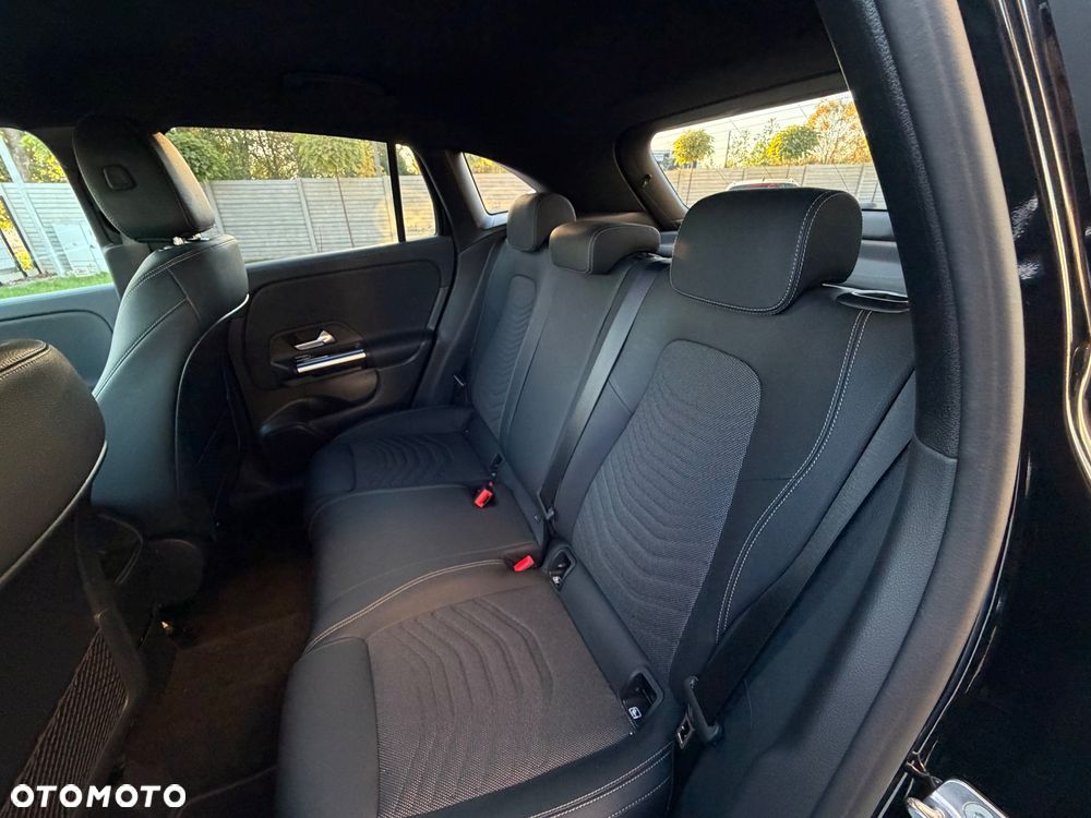 Mercedes-Benz GLA 200 Progressive - 26