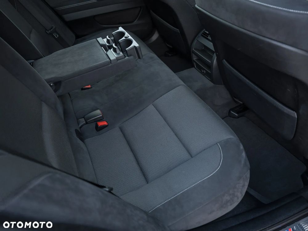BMW Seria 5 520d BluePerformance Sport-Aut - 28