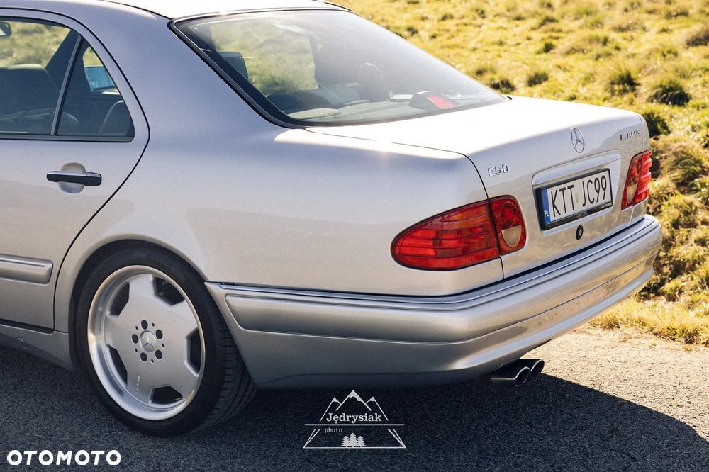 Mercedes-Benz Klasa E - 9