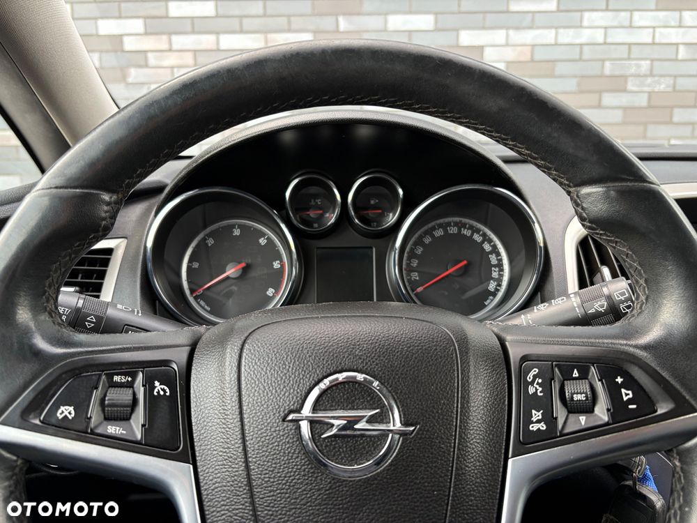 Opel Astra 1.7 CDTI Cosmo - 11