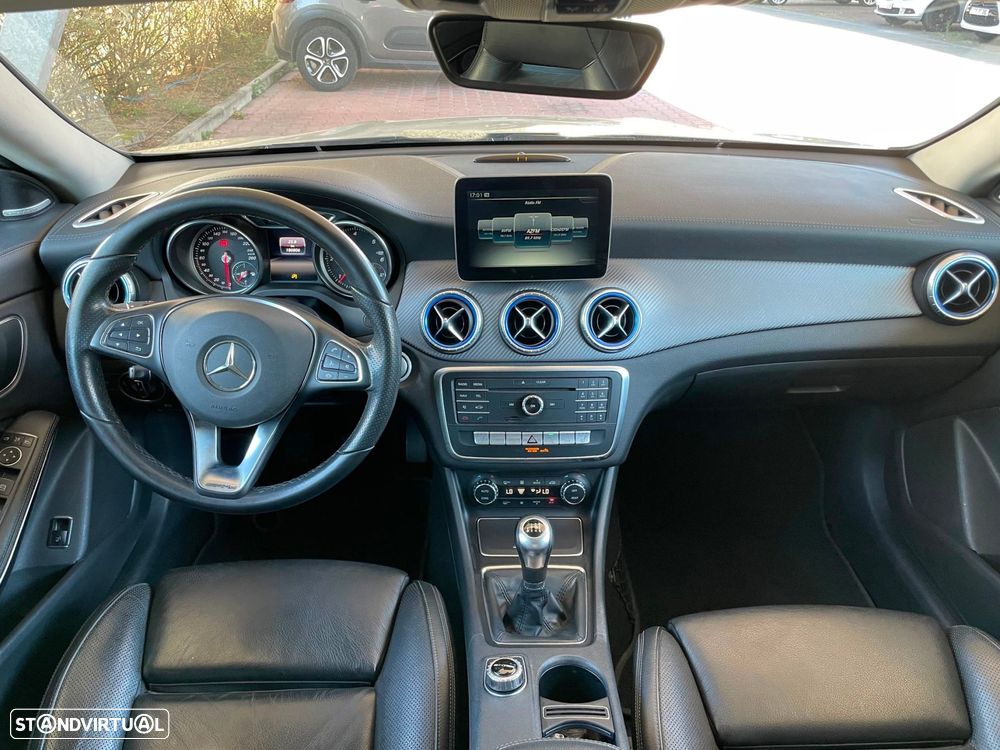 Mercedes-Benz CLA 180 d Shooting Brake - 13