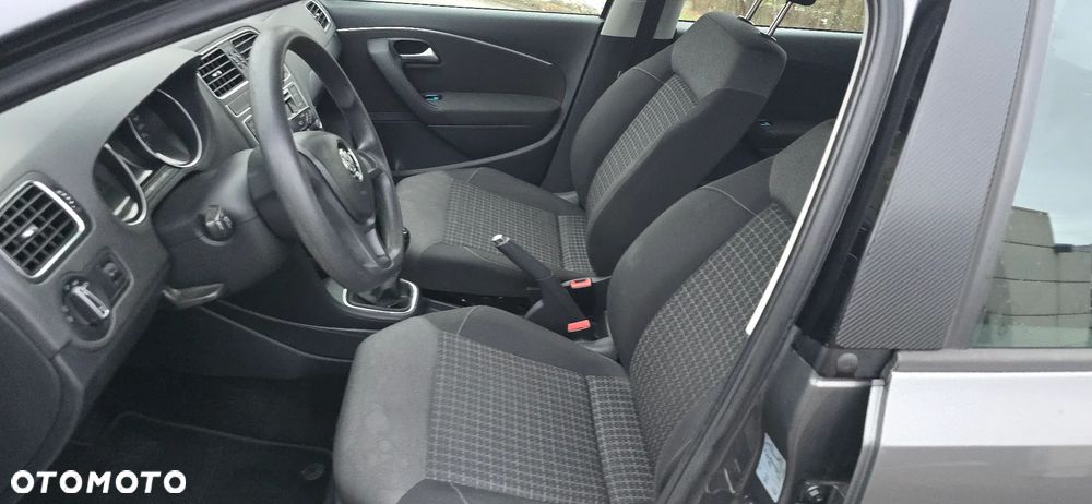 Volkswagen Polo 1.4 TDI (Blue Motion Technology) Comfortline - 32