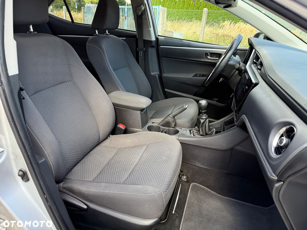 Toyota Corolla 1.6 Comfort - 8