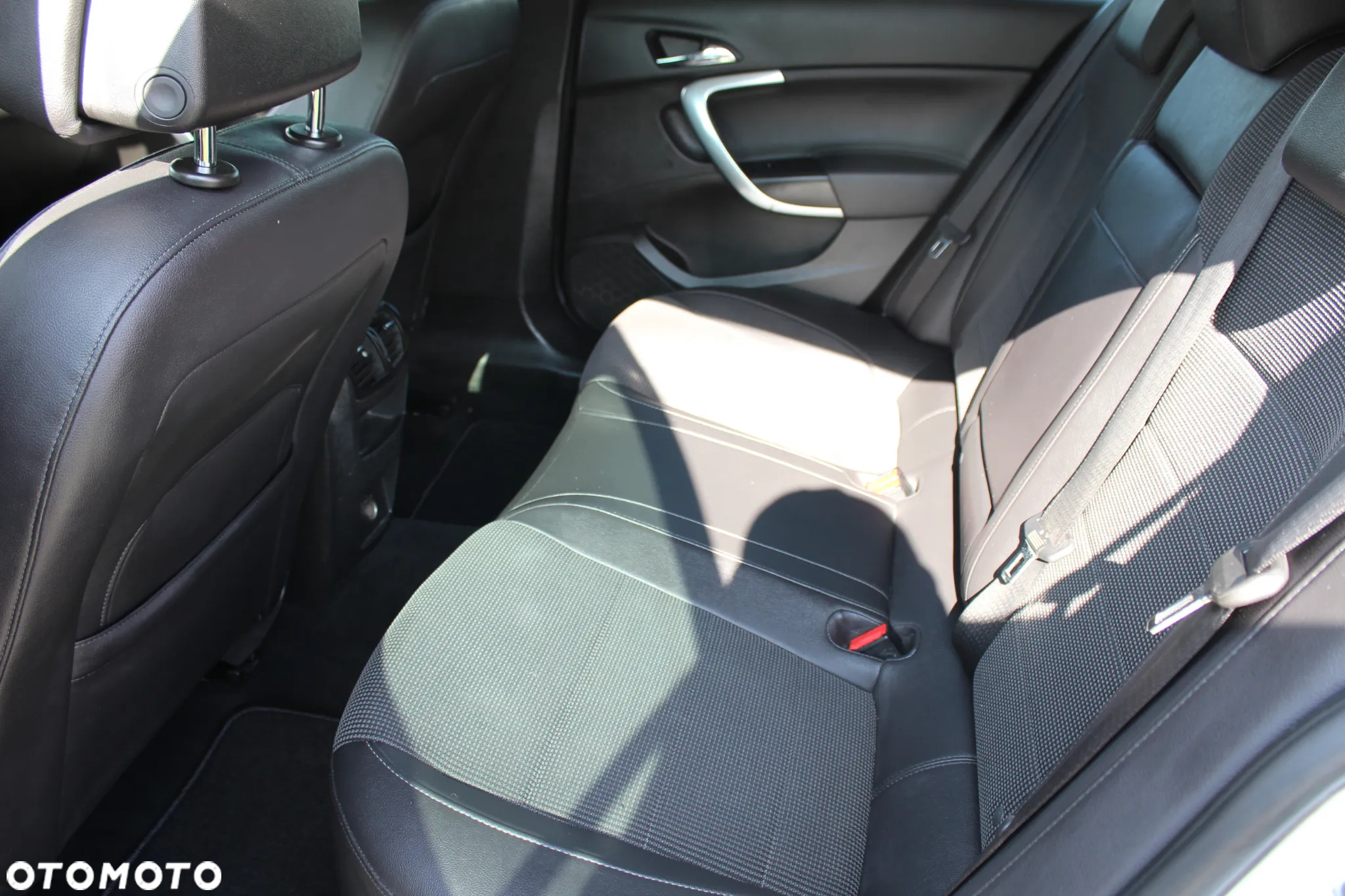 Opel Insignia 2.0 CDTI 150 Jahre - 9