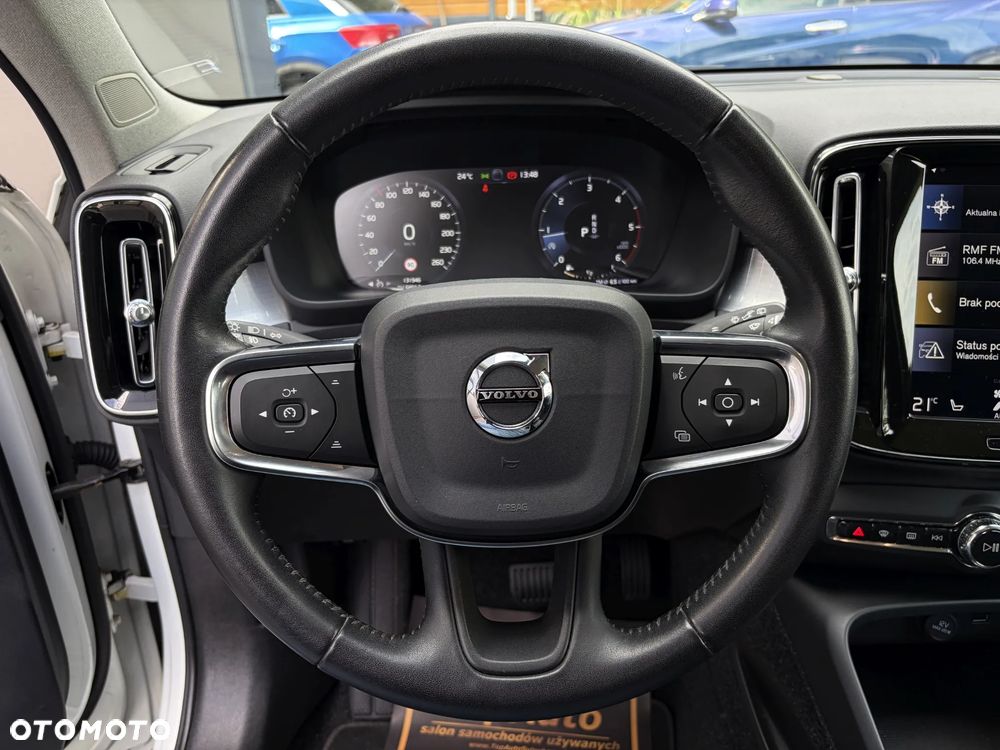 Volvo XC 40 D3 Momentum Pro - 22