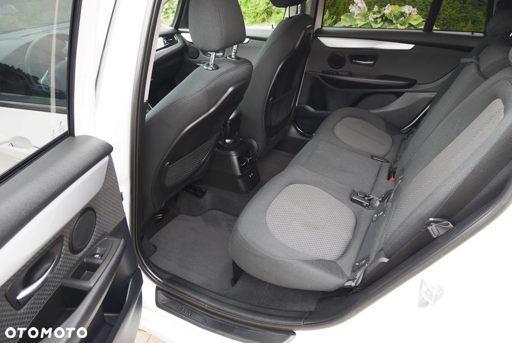 BMW Seria 2 218d Sport Line - 16