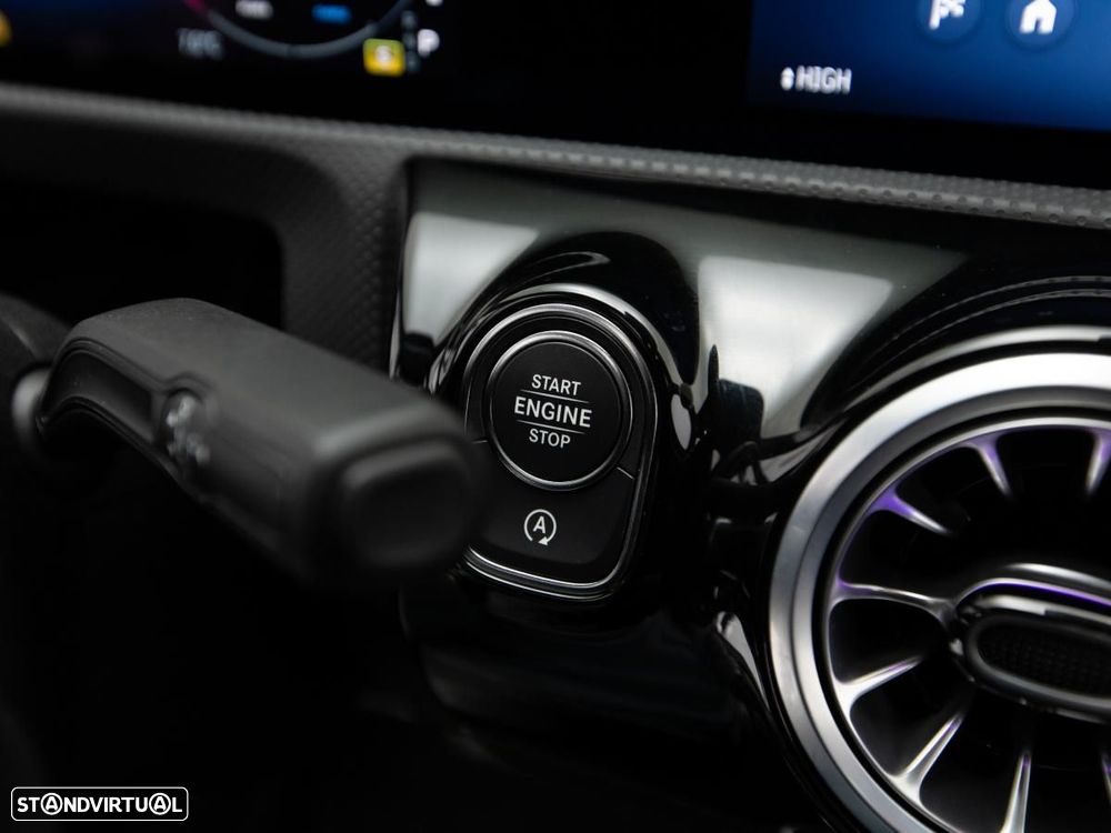 Mercedes-Benz A 200 7G-DCT AMG Line Advanced Plus - 21