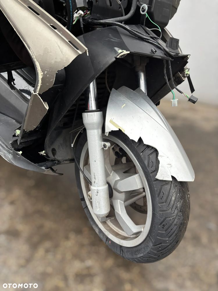 Peugeot Satelis - 16