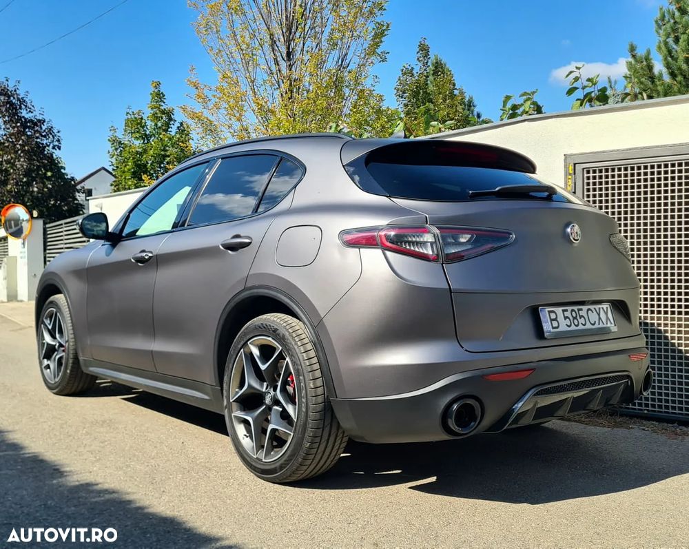Alfa Romeo Stelvio 2.0 Turbo 16V AT8-Q4 Sprint - 4