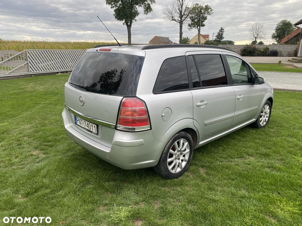 Opel Zafira - 4