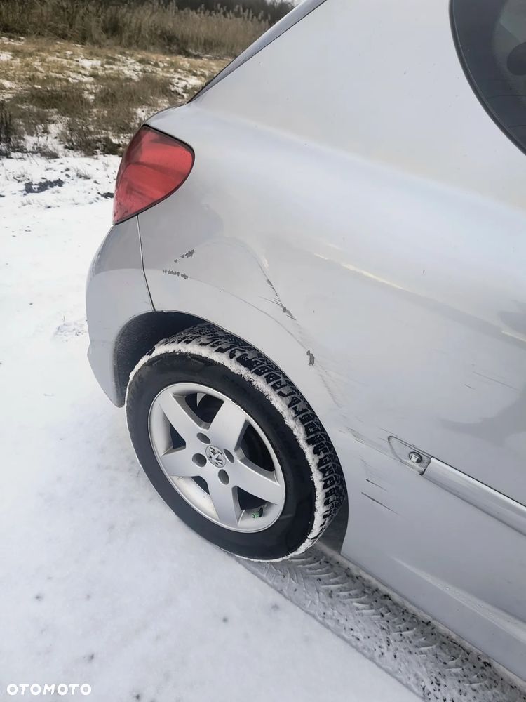 Peugeot 207 1.4 16V Trendy - 14