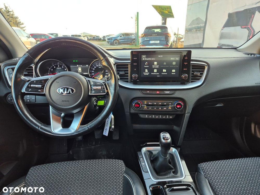 Kia Ceed 1.4 T-GDI L Business Line - 16