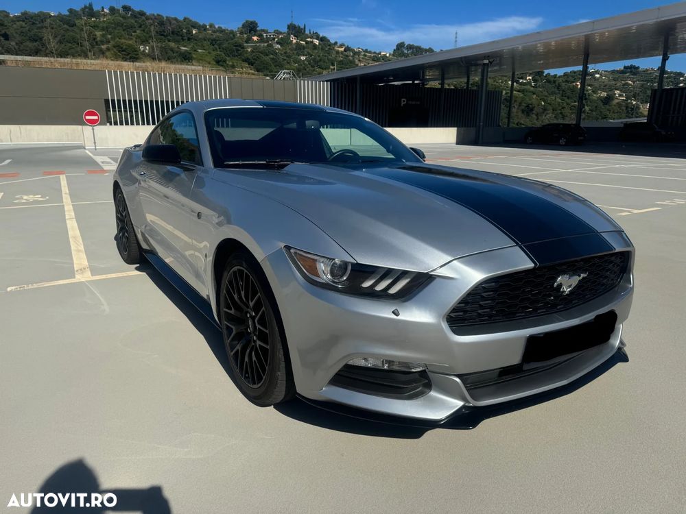 Ford Mustang - 1