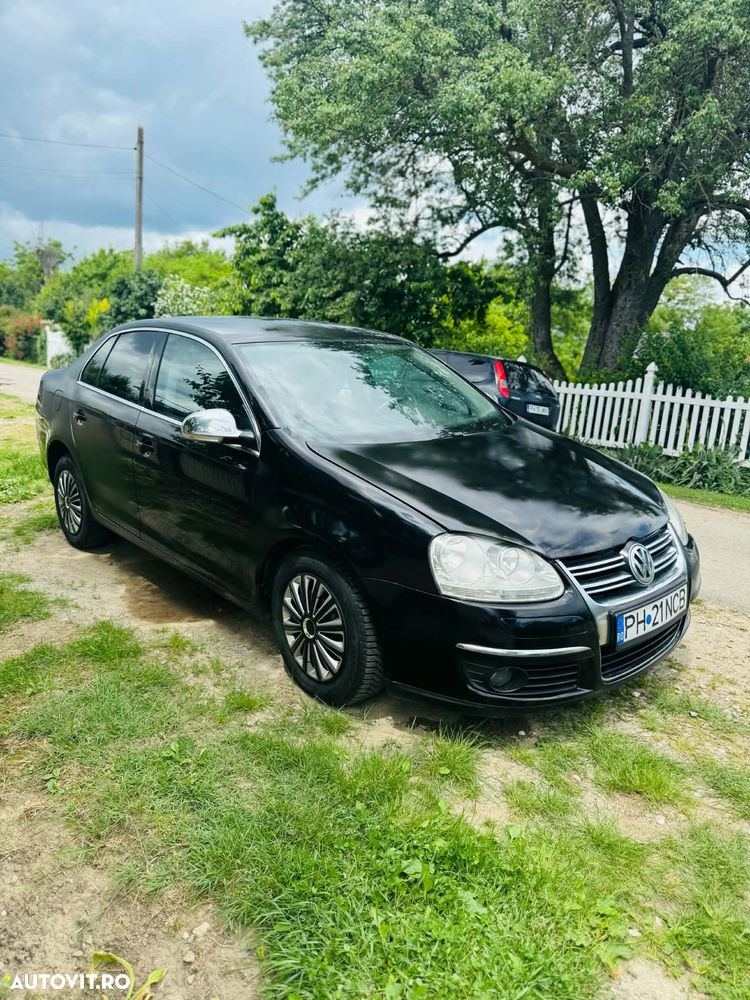 Volkswagen Jetta 2.0 TDI Comfortline - 3