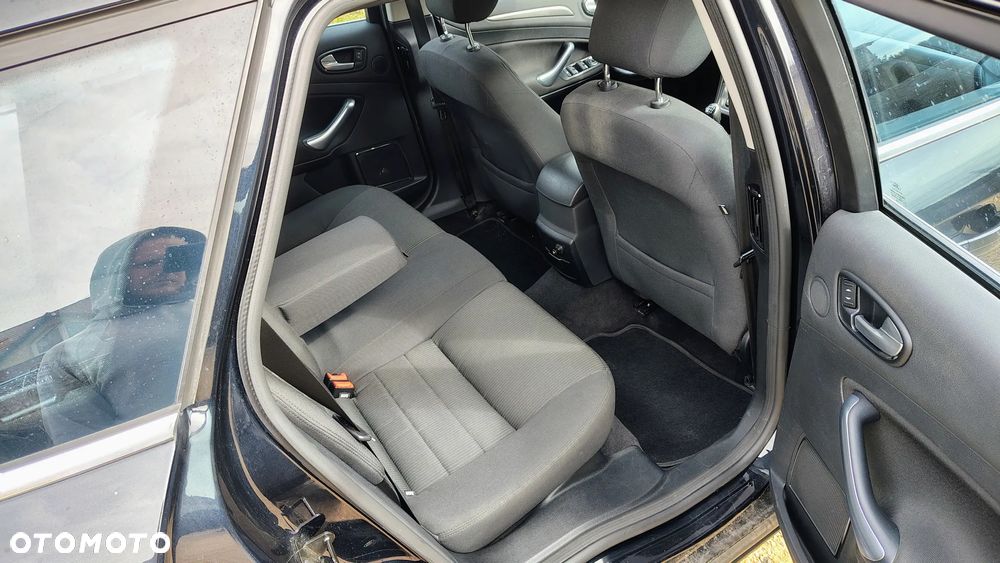 Ford Mondeo 2.0 TDCi Titanium - 10