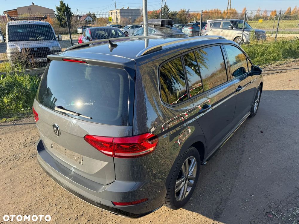 Volkswagen Touran - 5