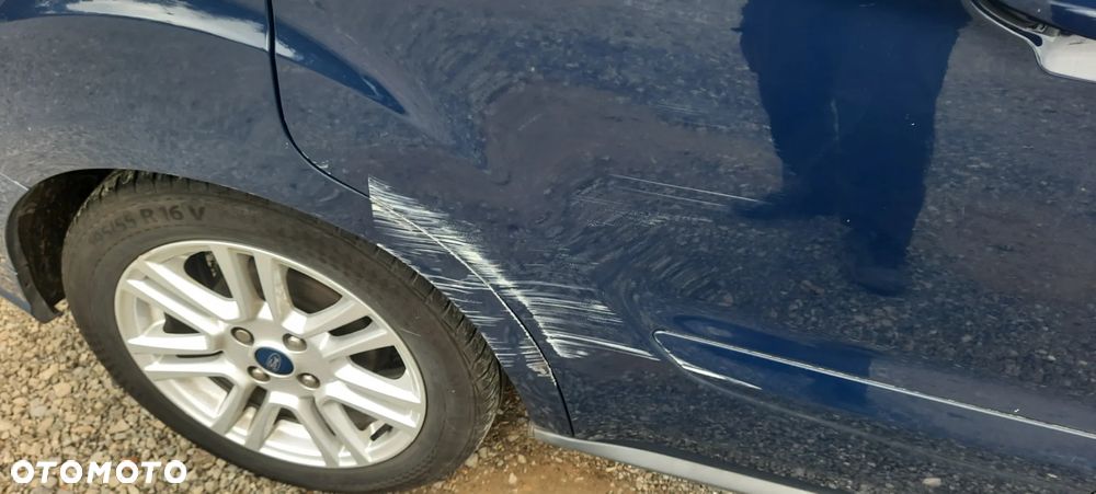 Ford Tourneo Courier 1.0 EcoBoost Ambiente - 11