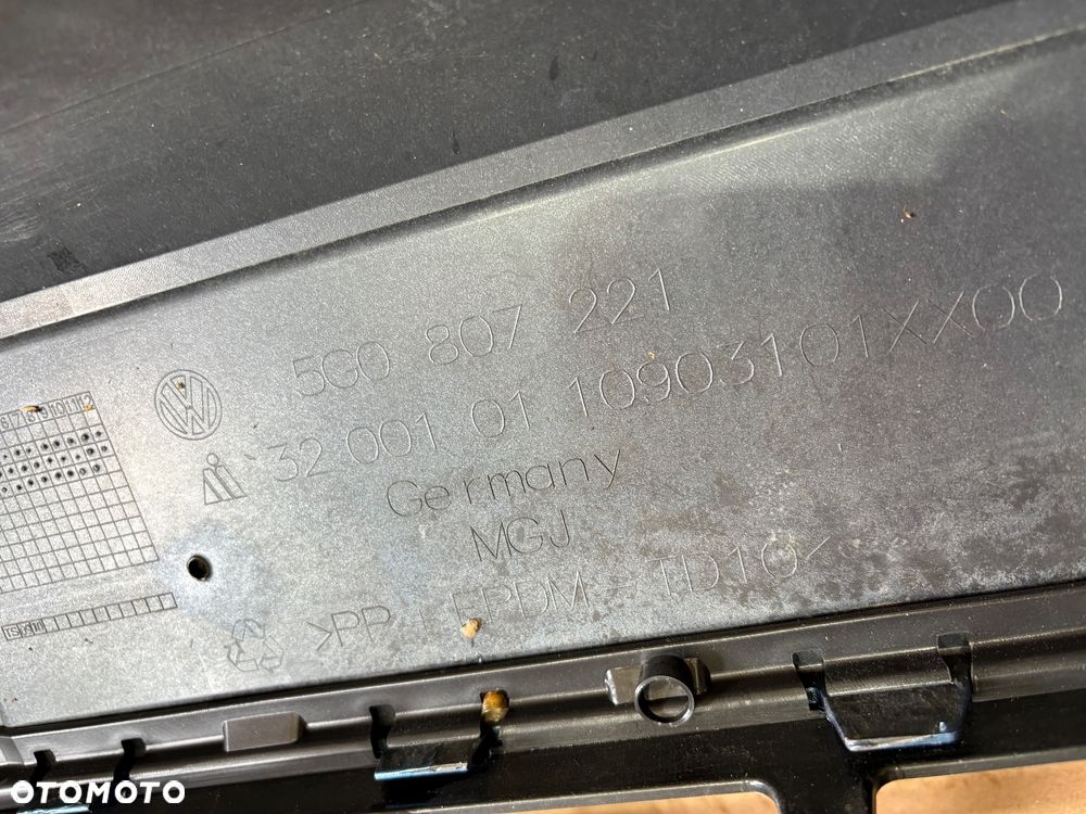 Zderzak przedni Volkswagen Golf VII 6xPDC przed liftingiem Chrom !!! - 9