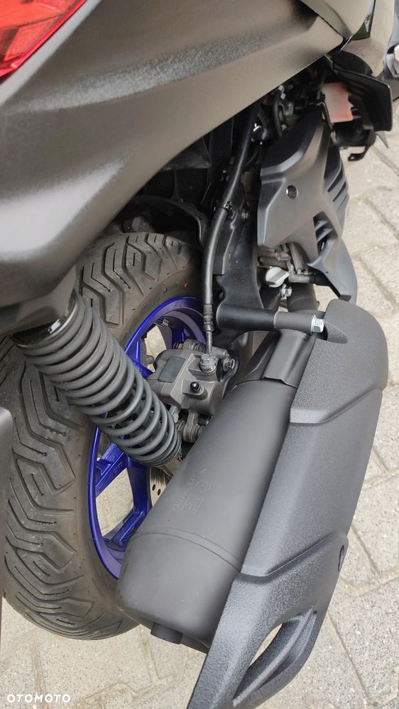 Yamaha X-max - 10