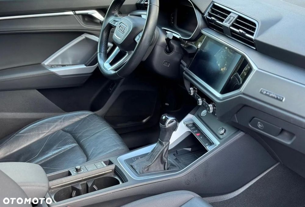 Audi Q3 - 18