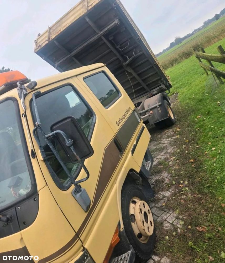 Mitsubishi Canter - 1