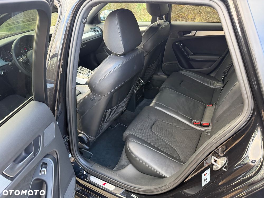 Audi A4 Avant 2.0 TDI DPF quattro S tronic S line Sportpaket - 12