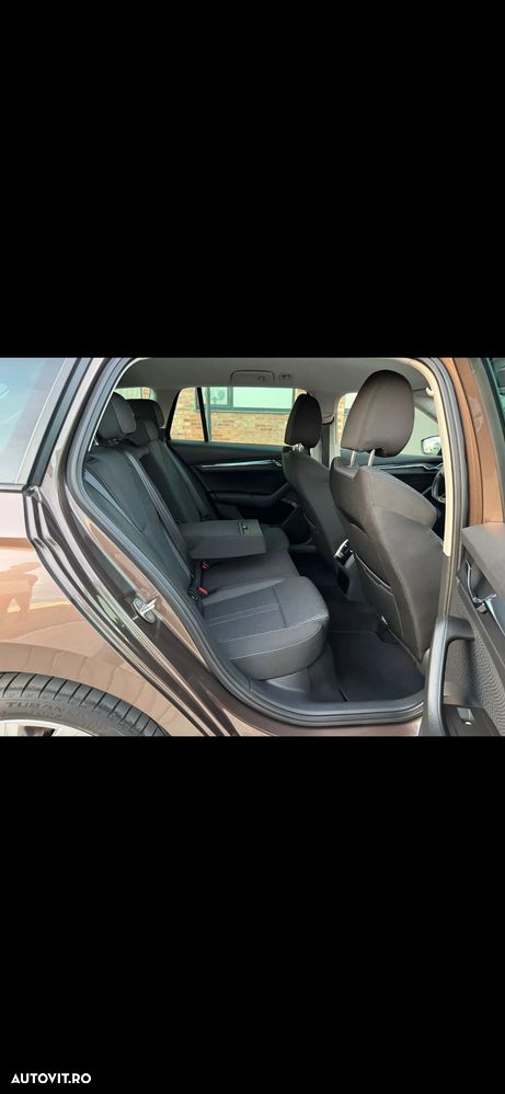 Skoda Octavia Combi Diesel 2.0 TDI DSG Style - 16
