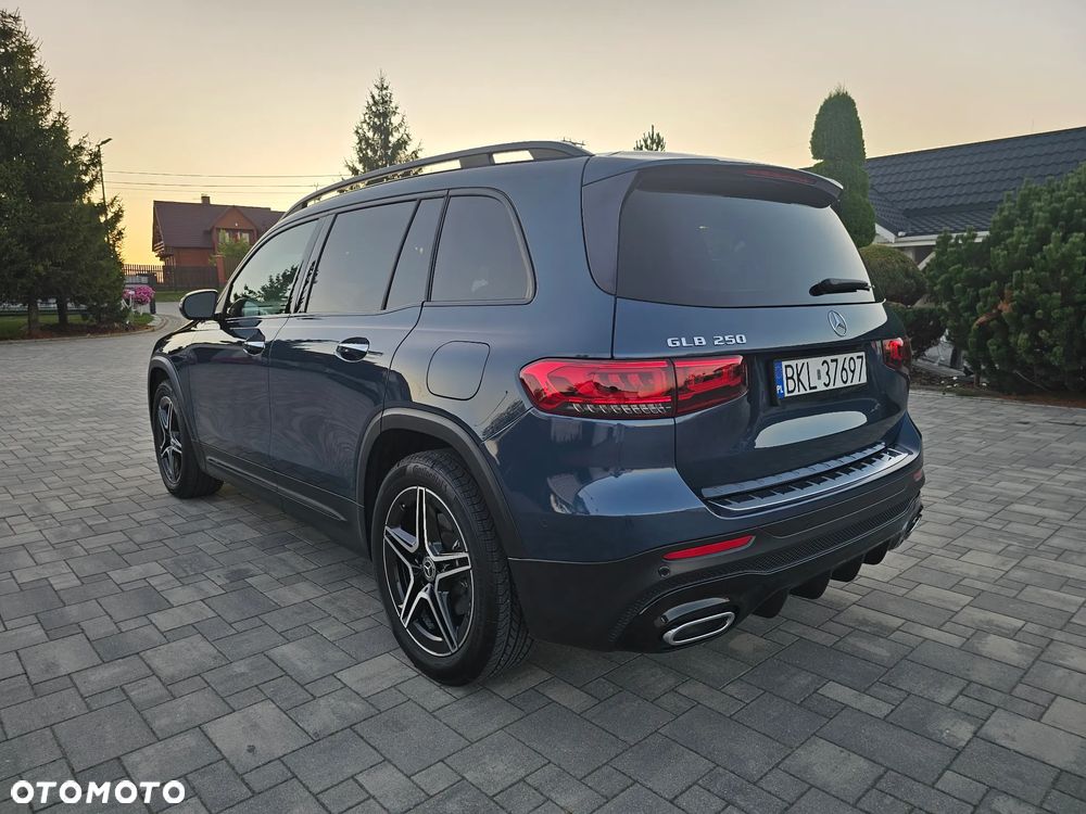 Mercedes-Benz GLB 250 AMG Line 8G-DCT - 20