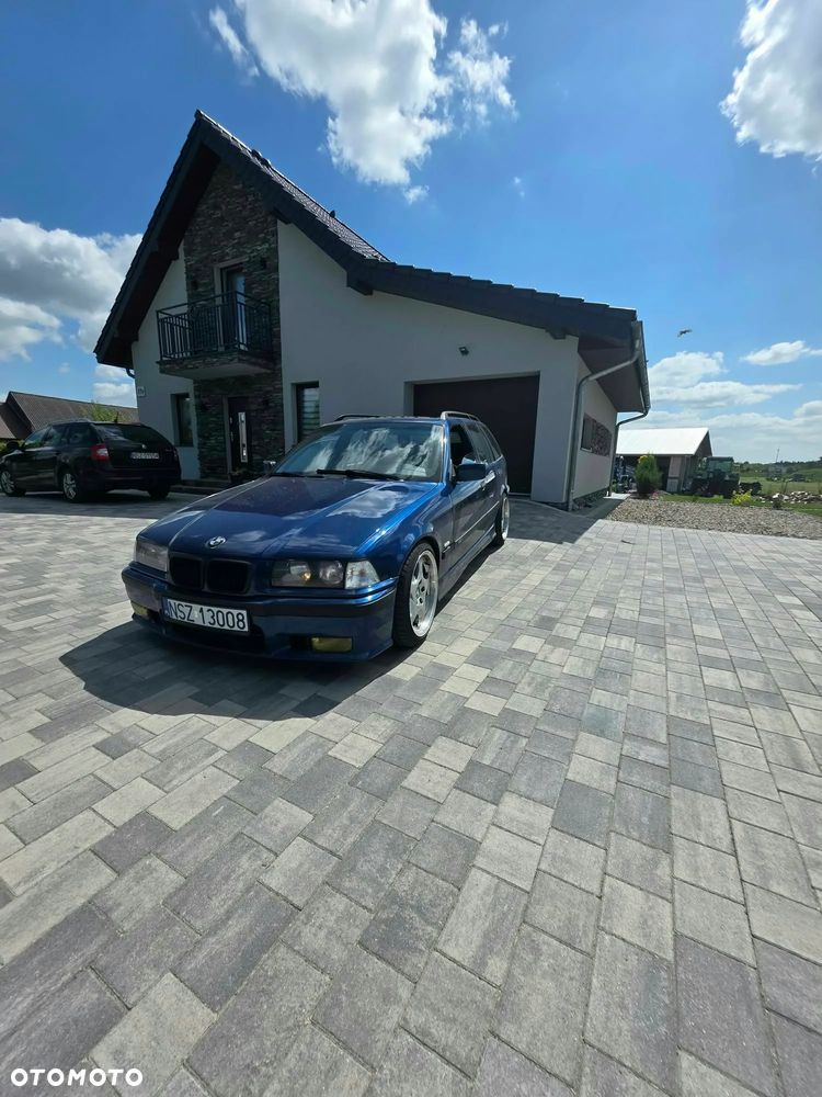 BMW Seria 3 328i - 2