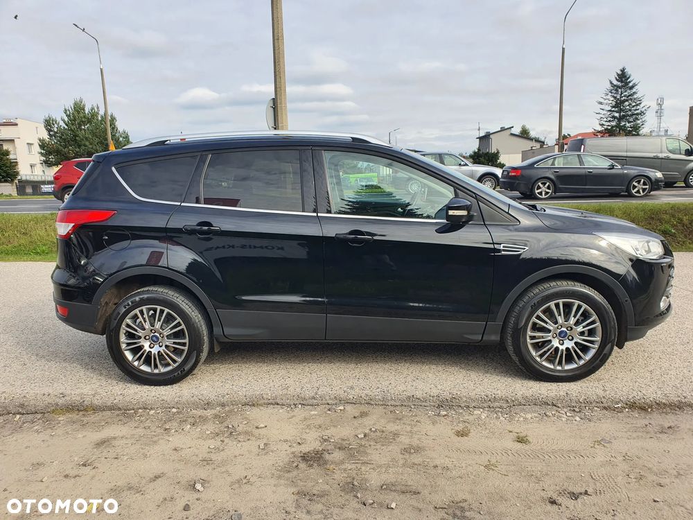 Ford Kuga 2.0 TDCi 2x4 Titanium - 4