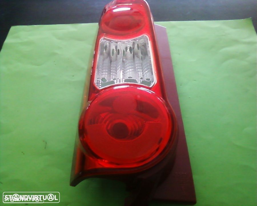 farolim stop Citroen Berlingo Peugeot Partner 2008(NOVO) - 2