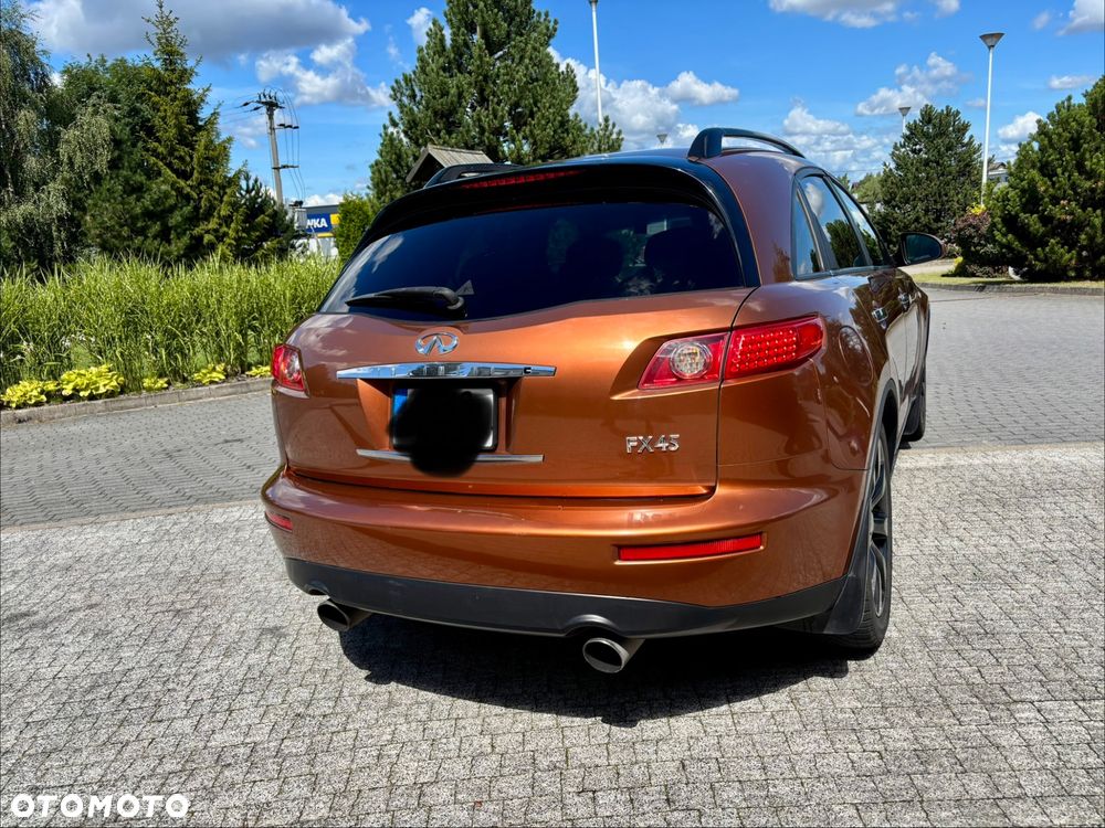 Infiniti FX - 9