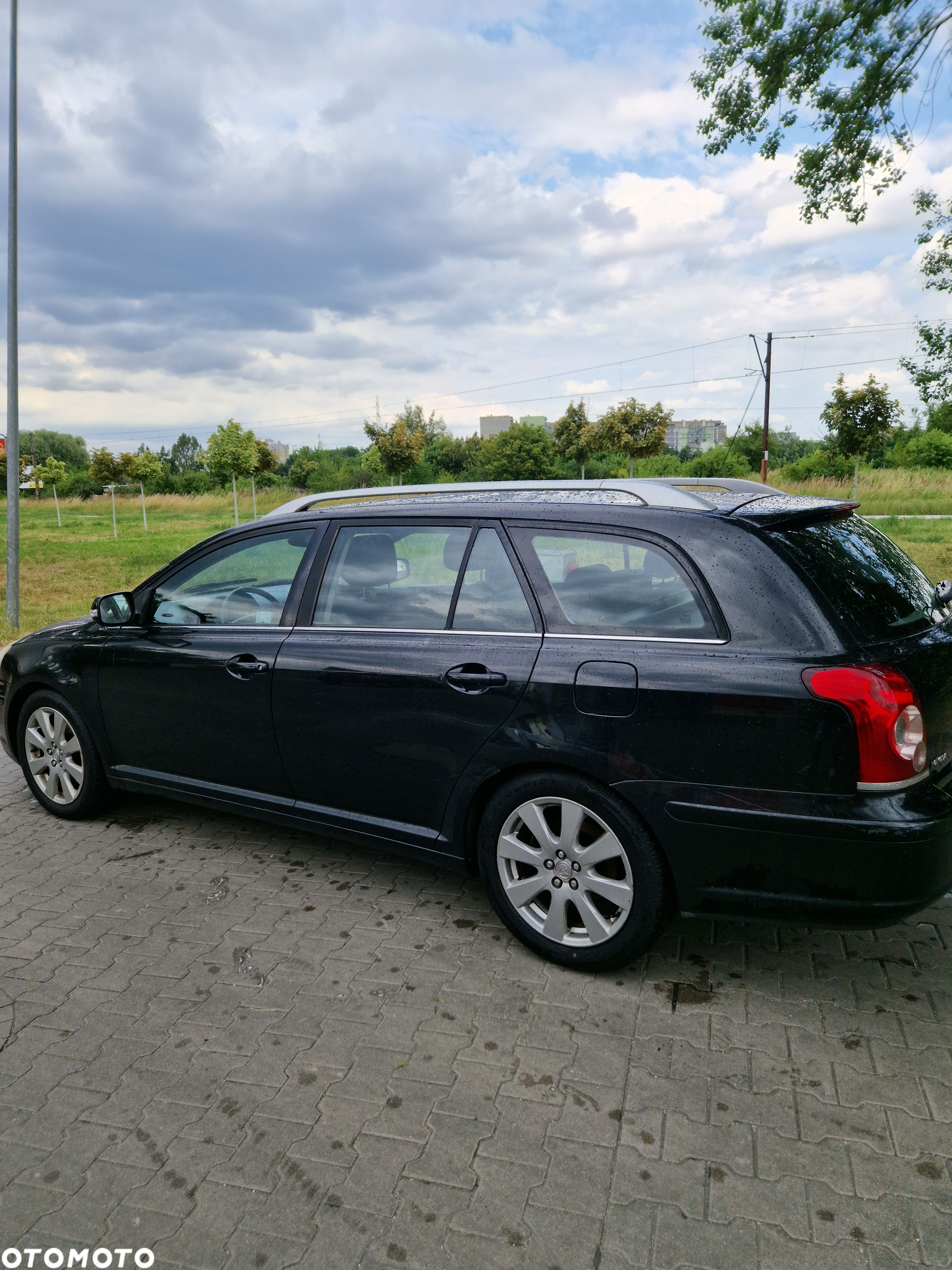 Toyota Avensis 2.0 D-4D 2010 - 1
