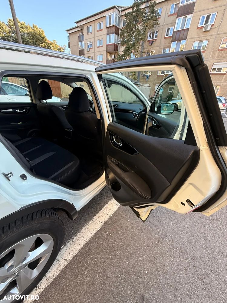 Nissan Qashqai 1.6 DCI Start/Stop 4X4-i Acenta - 8