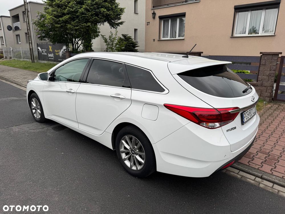 Hyundai i40 Kombi blue 1.7 CRDi Style - 25
