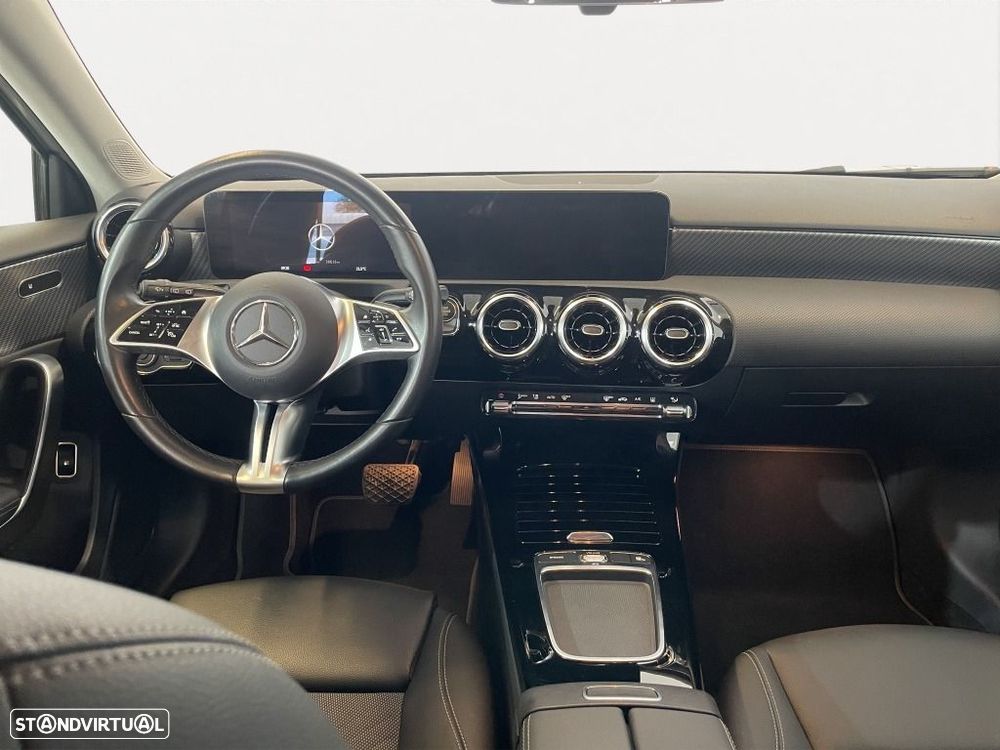 Mercedes-Benz A 250 e Progressive - 11