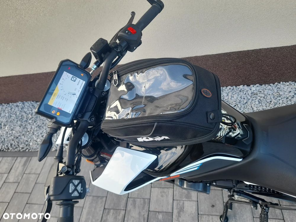KTM Duke 125 - 32