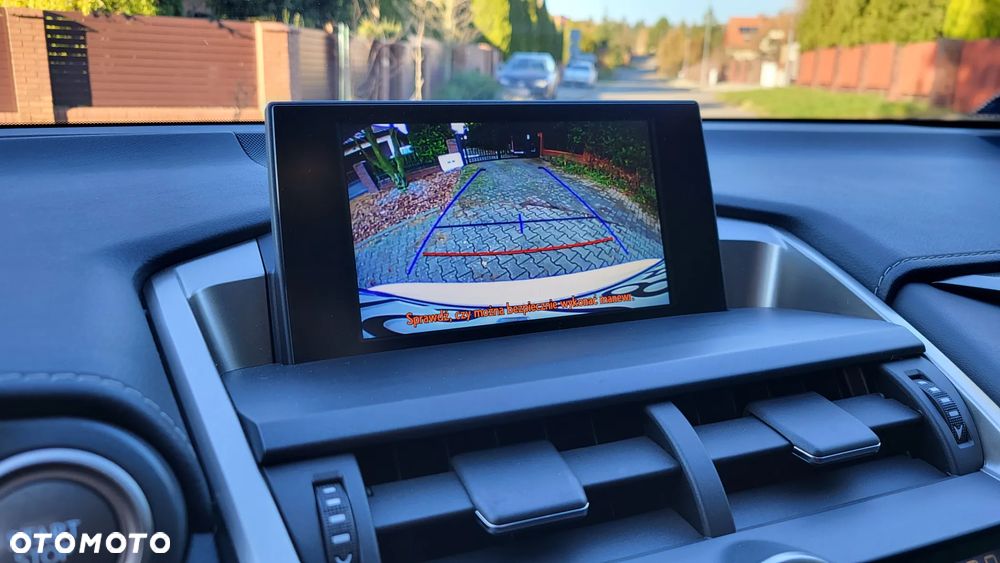 Lexus NX 200t Comfort AWD - 25