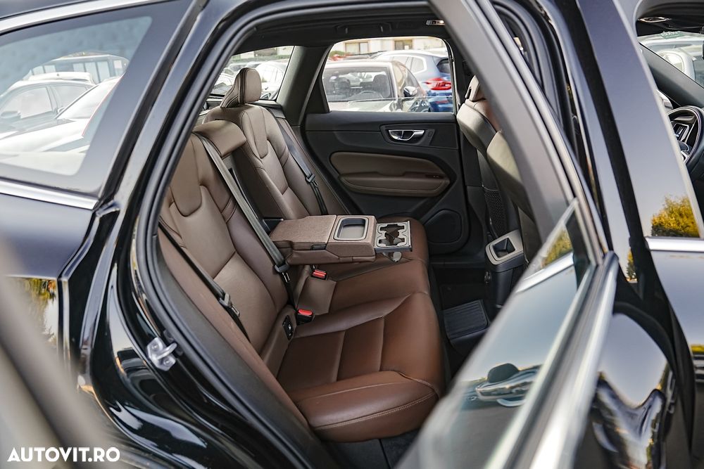 Volvo XC 60 Recharge T6 Twin Engine eAWD Inscription Expression - 14