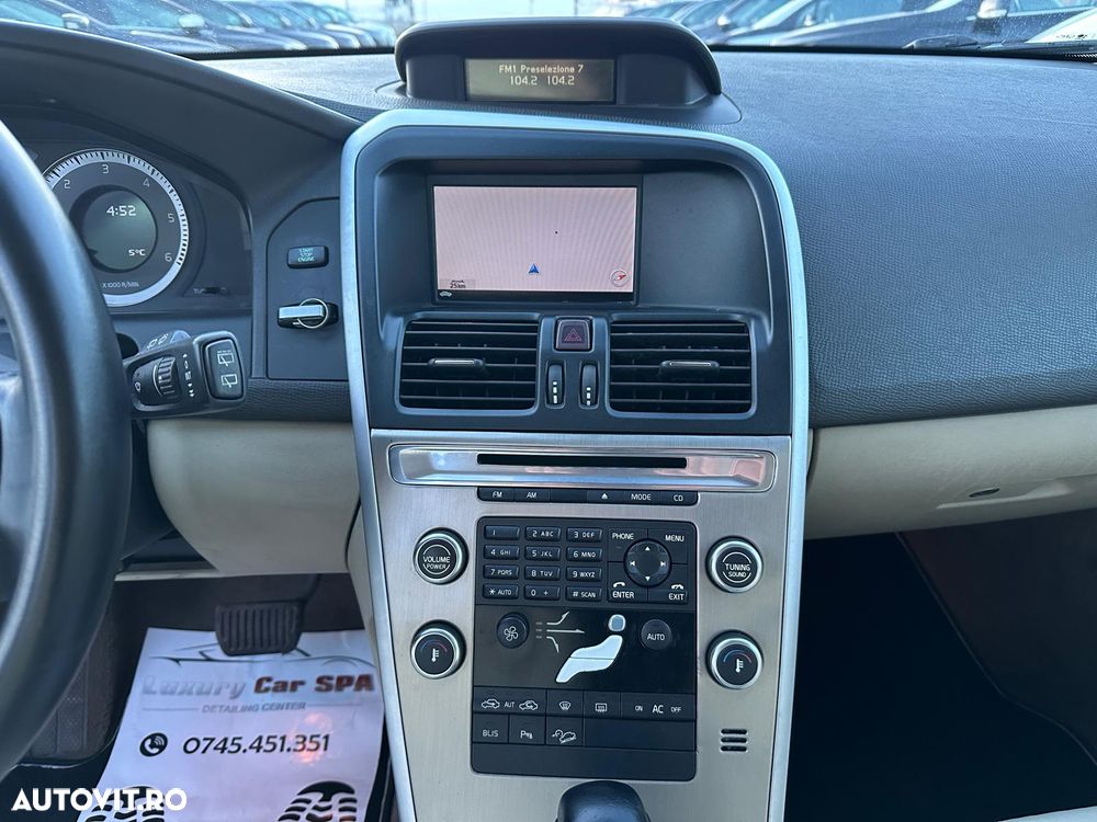 Volvo XC 60 D5 AWD Aut. Summum - 12