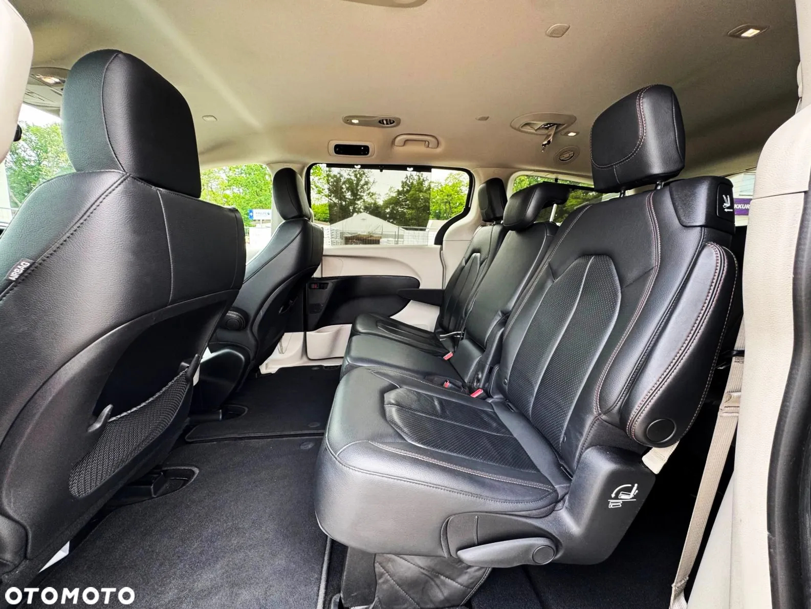 Chrysler Pacifica - 14