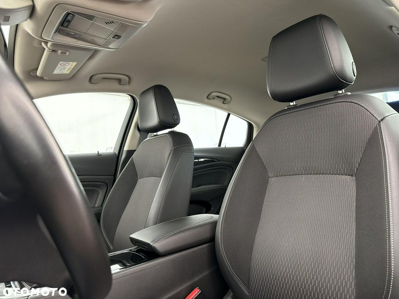 Opel Insignia - 11