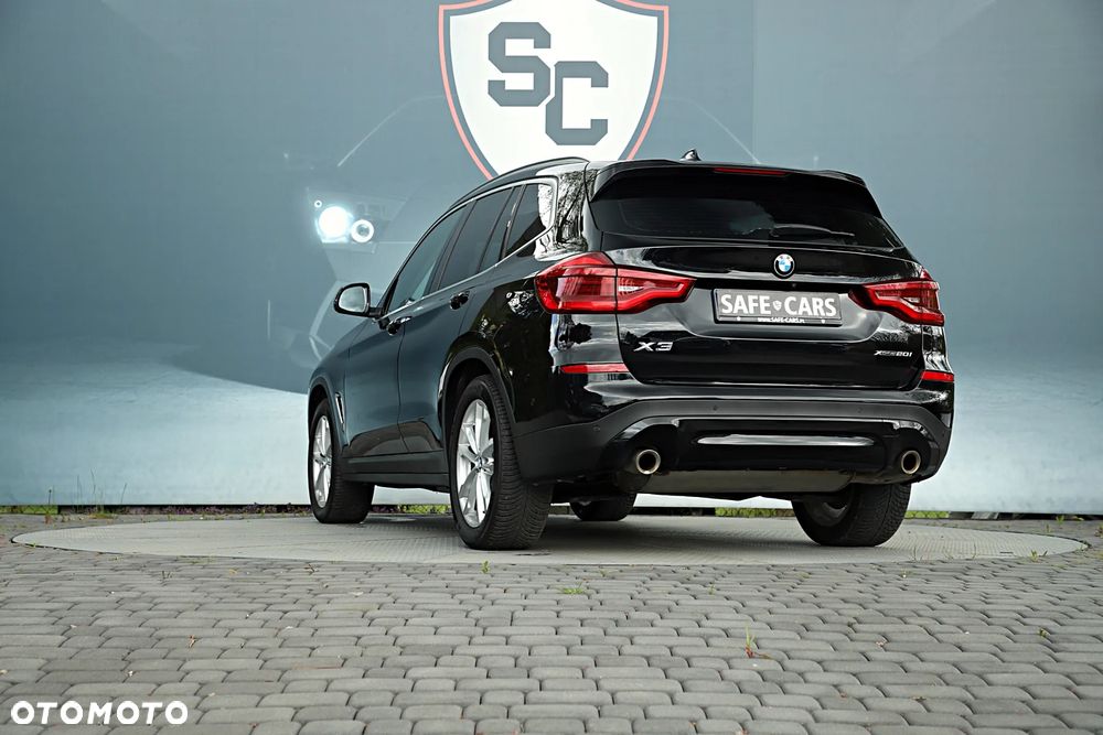 BMW X3 xDrive20i GPF Advantage - 8