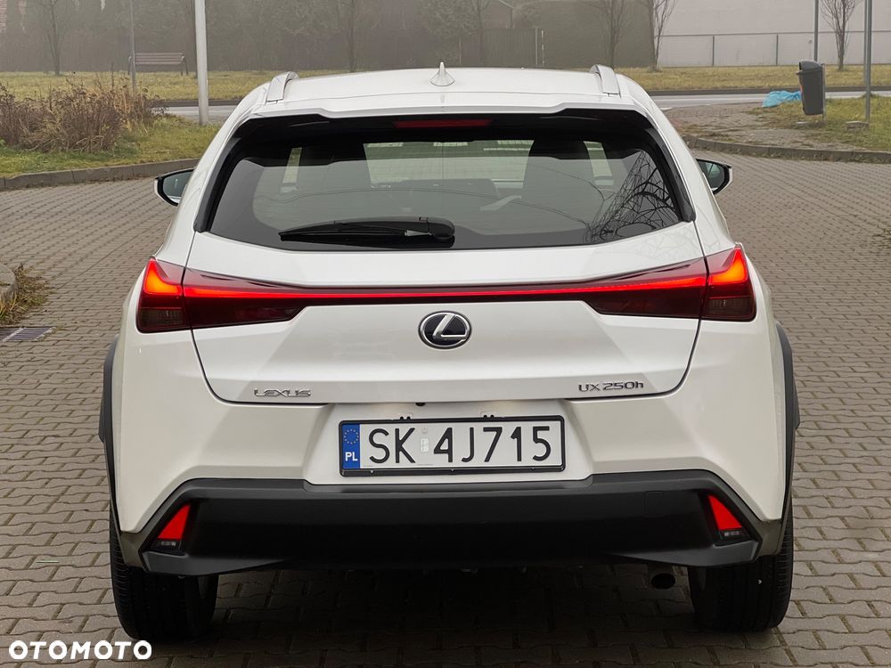 Lexus UX 250h Elegance 2WD - 8