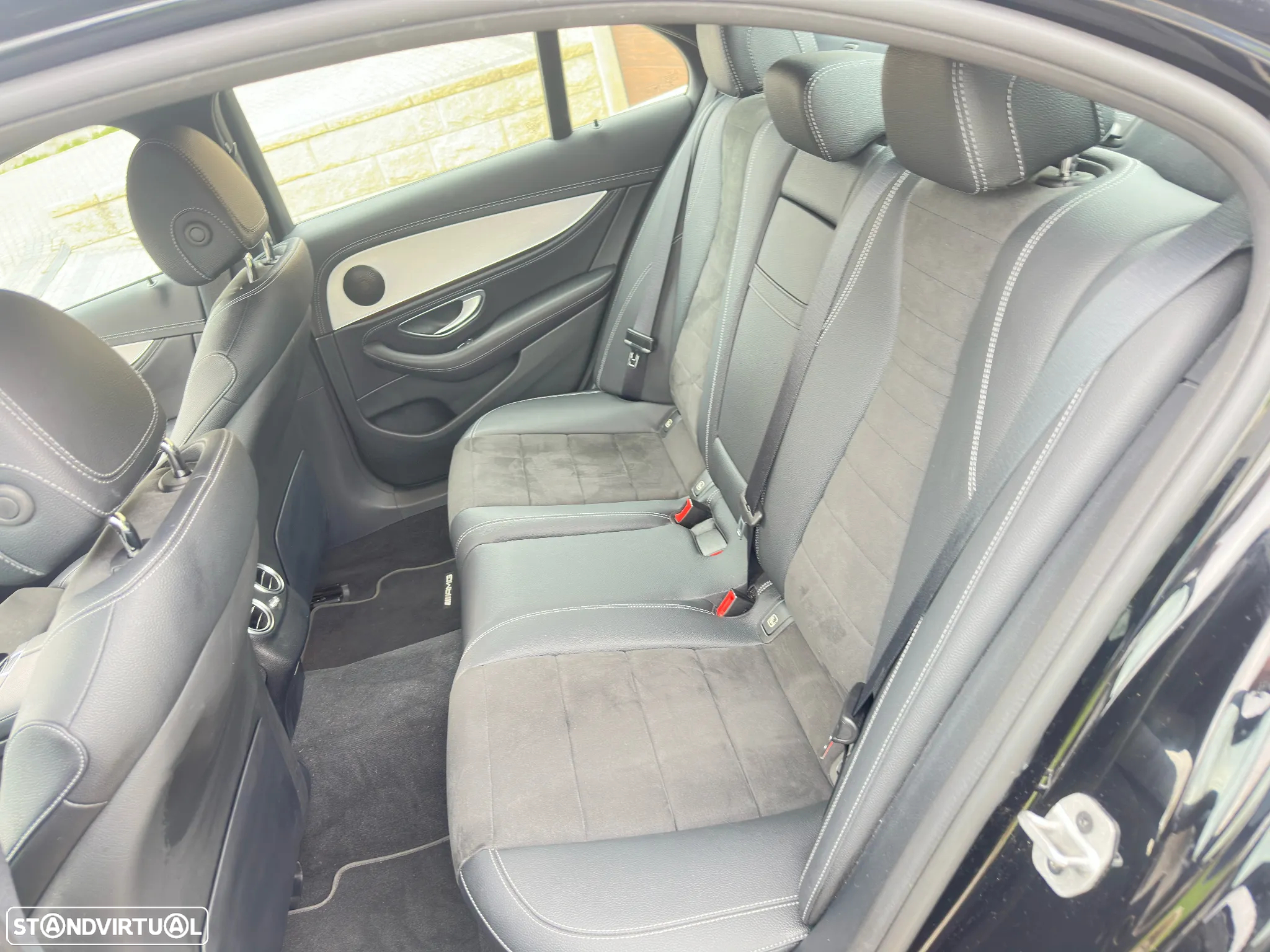 Mercedes-Benz E 300 de AMG Line - 18